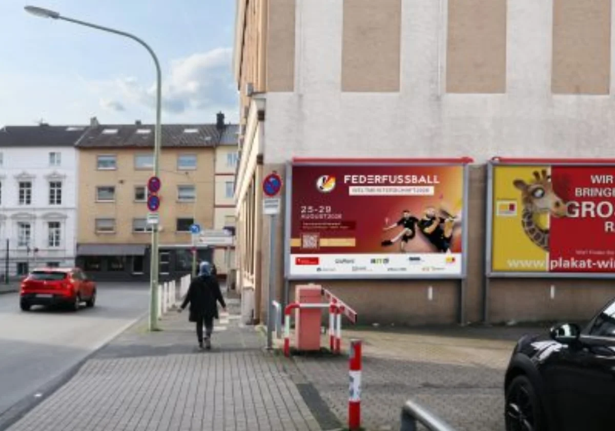 Plakat zur Federfußball-Weltmeisterschaft 2026 in Hagen